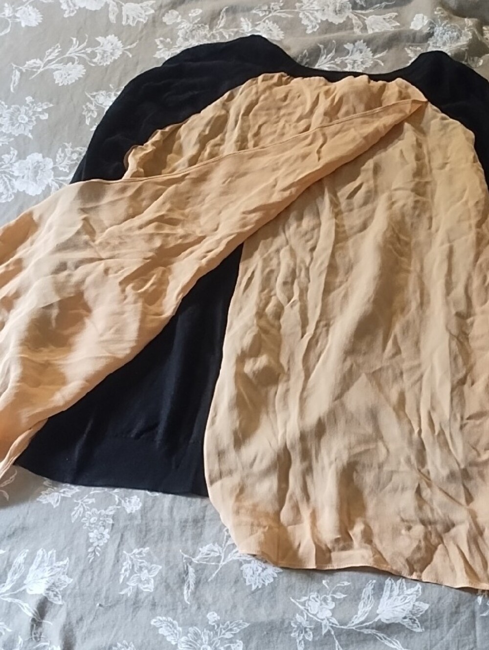 Barneys New York Black Top with Silk Peach Back - Picture 9 of 9